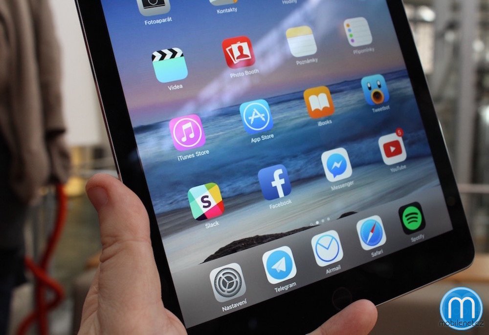 Apple iPad Pro (9.7)