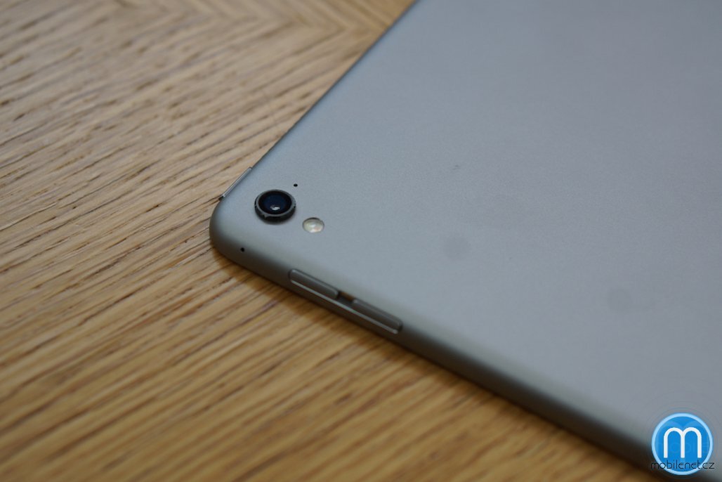 Apple iPad Pro (9.7)