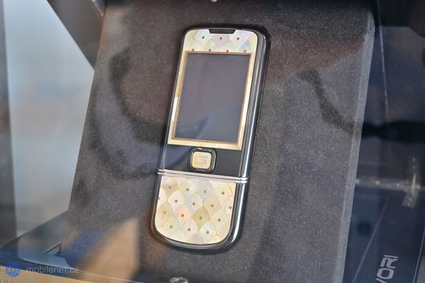 Luxusní telefony v Dubaji