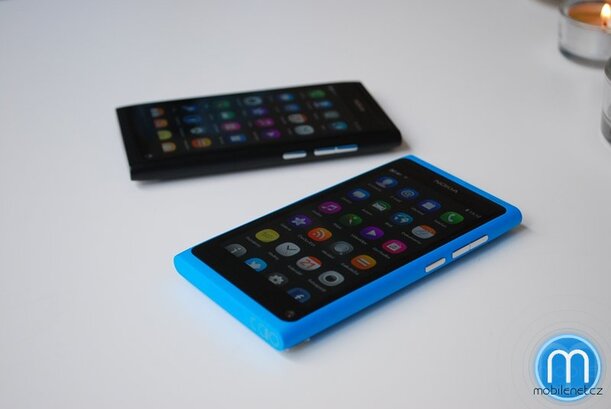 Nokia N9-00