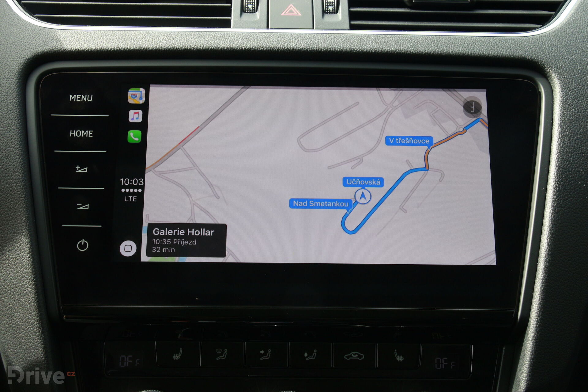 Apple CarPlay
