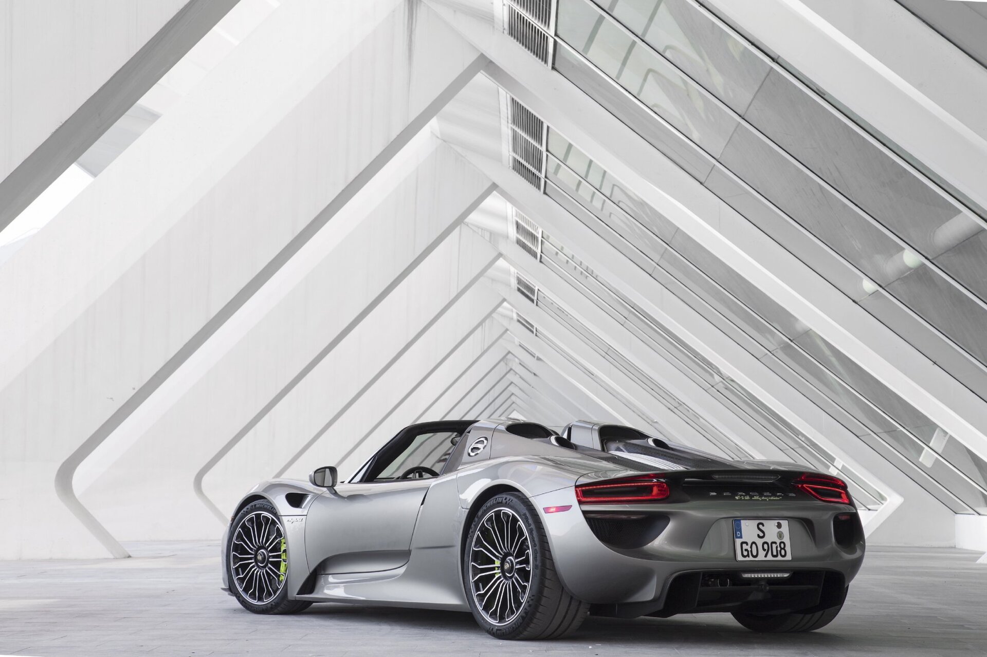 Porsche 918 Spyder (2013)