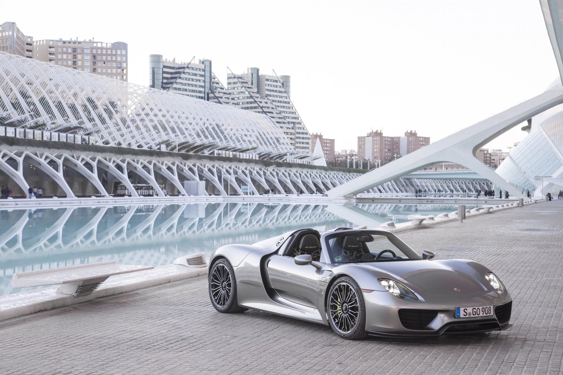 Porsche 918 Spyder (2013)